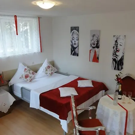 Croatia Borik Paar Garden View Number 1 * زادار
