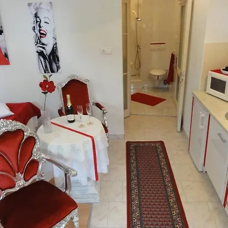 Croatia Borik Paar Garden View Number 1 아파트